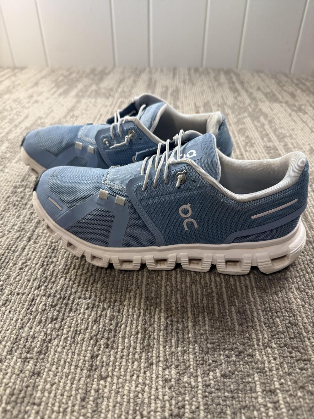 On Cloud Running Shoes Womens Size 6.5 Blue White Athletic Sneakers CloudTec